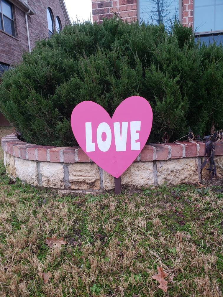 Happy Valentine's Day Yard Art (Set of 1)