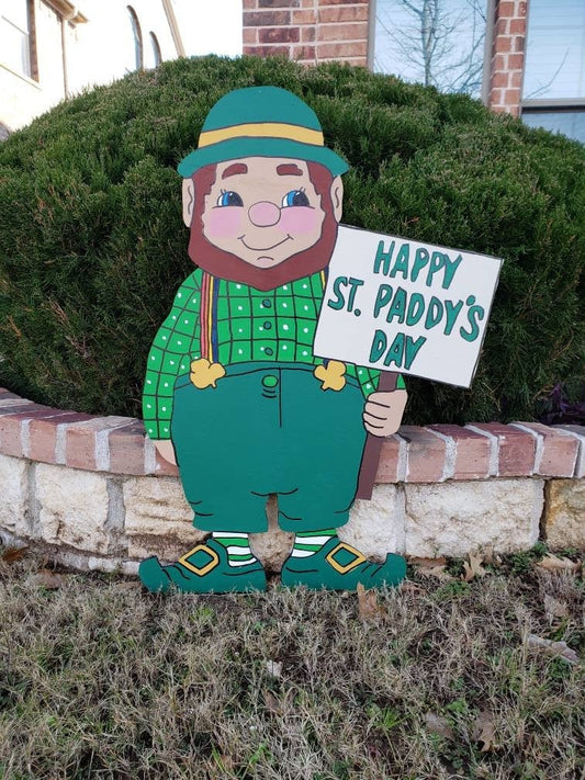 Leprechaun Yard Art