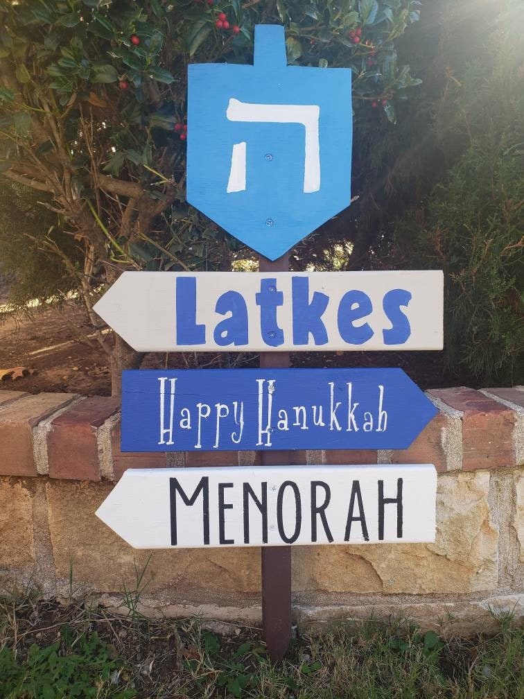 Hanukkah Directional Arrow Yard Decor / Hanukkah Yard Decor/ Hanukkah Decor/ Dreidel Decor/ Outdoor Decor