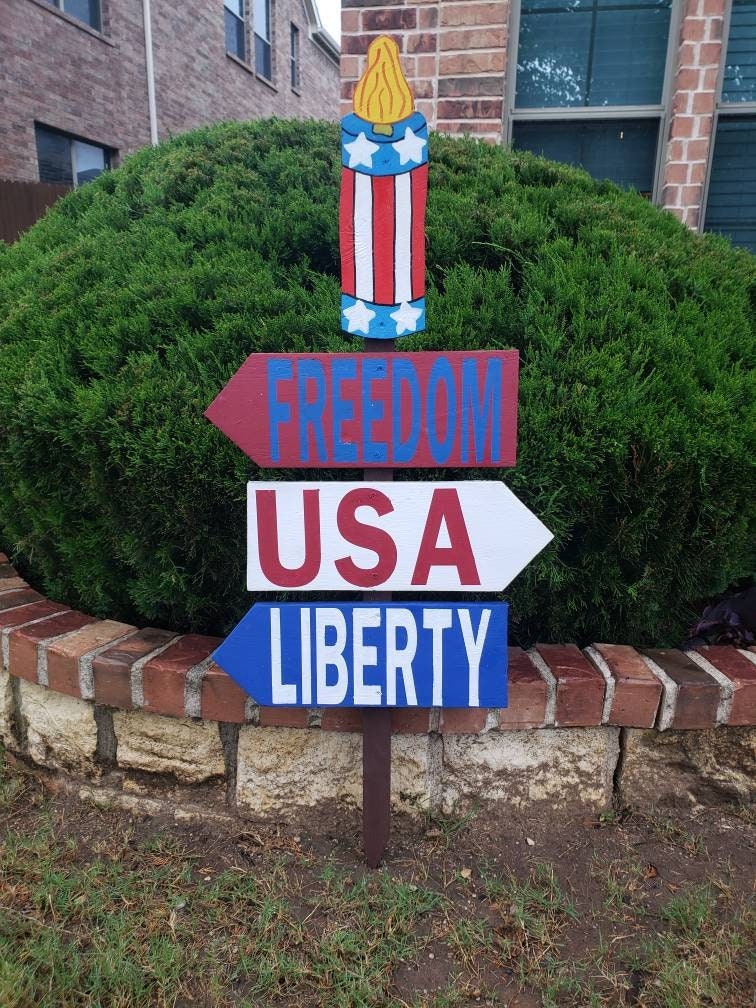 July 4th Directional Sign